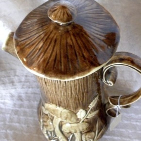 Retro 1960's 3 Pc Coffee Pot w/ Creamer Sugar Bowl - Picture 4 of 5